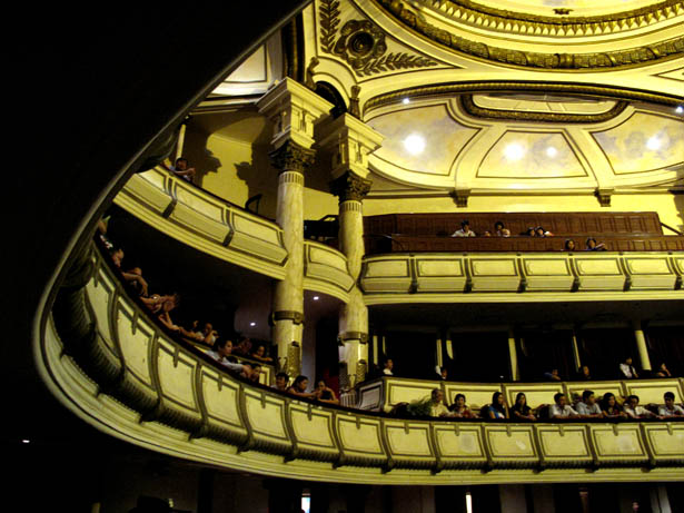 Lịch sử nhà hát Lớn Hà Nội có tên ban đầu là Nhà hát Thành phố (Théatre municipal)