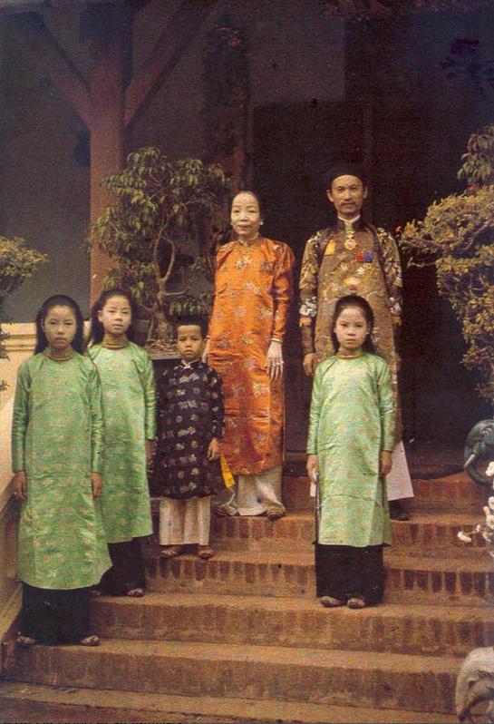 Gia đình tổng đốc Hoàng Trọng Phu