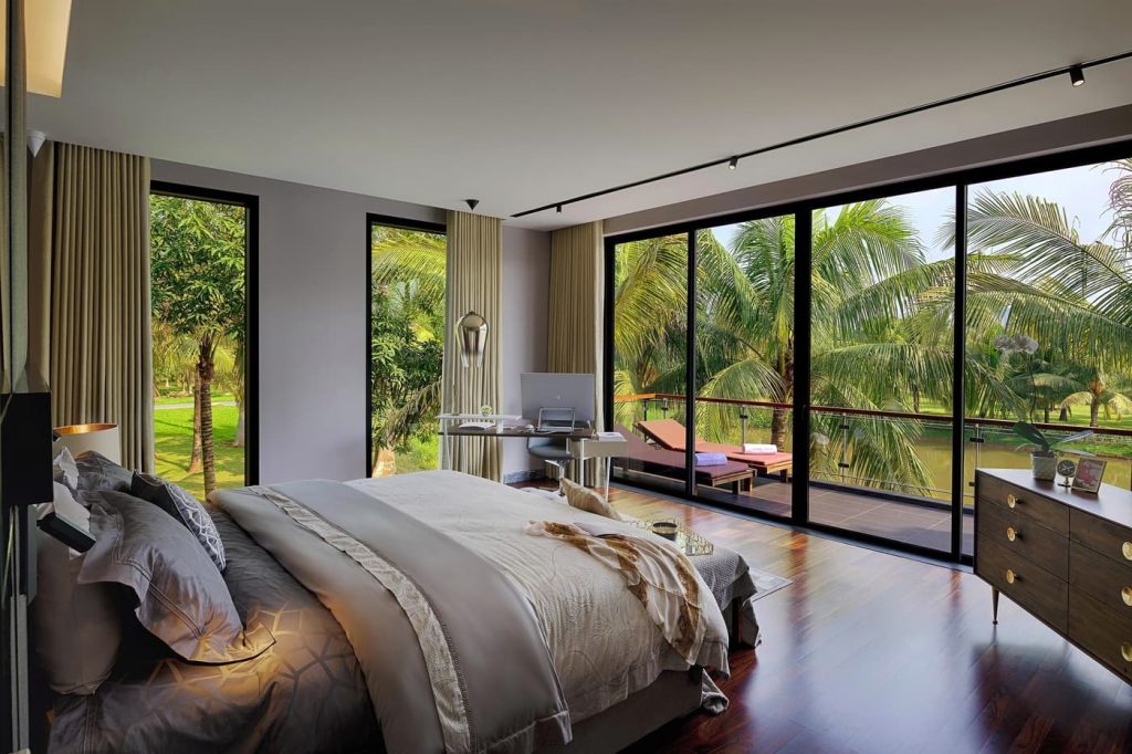 Từ nhiều năm trước, khi tôi tình cờ nhìn thấy những bức ảnh sân vườn với hoa nở tuyệt đẹp ở biệt thự Ecopark , nó đã định nghĩa lại hoàn toàn tiêu chuẩn về biệt thự.